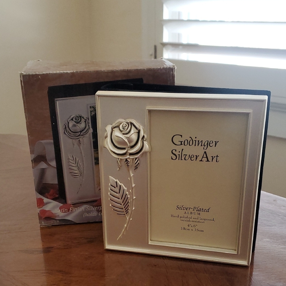 Silver-Plated Rose Photo Frame
